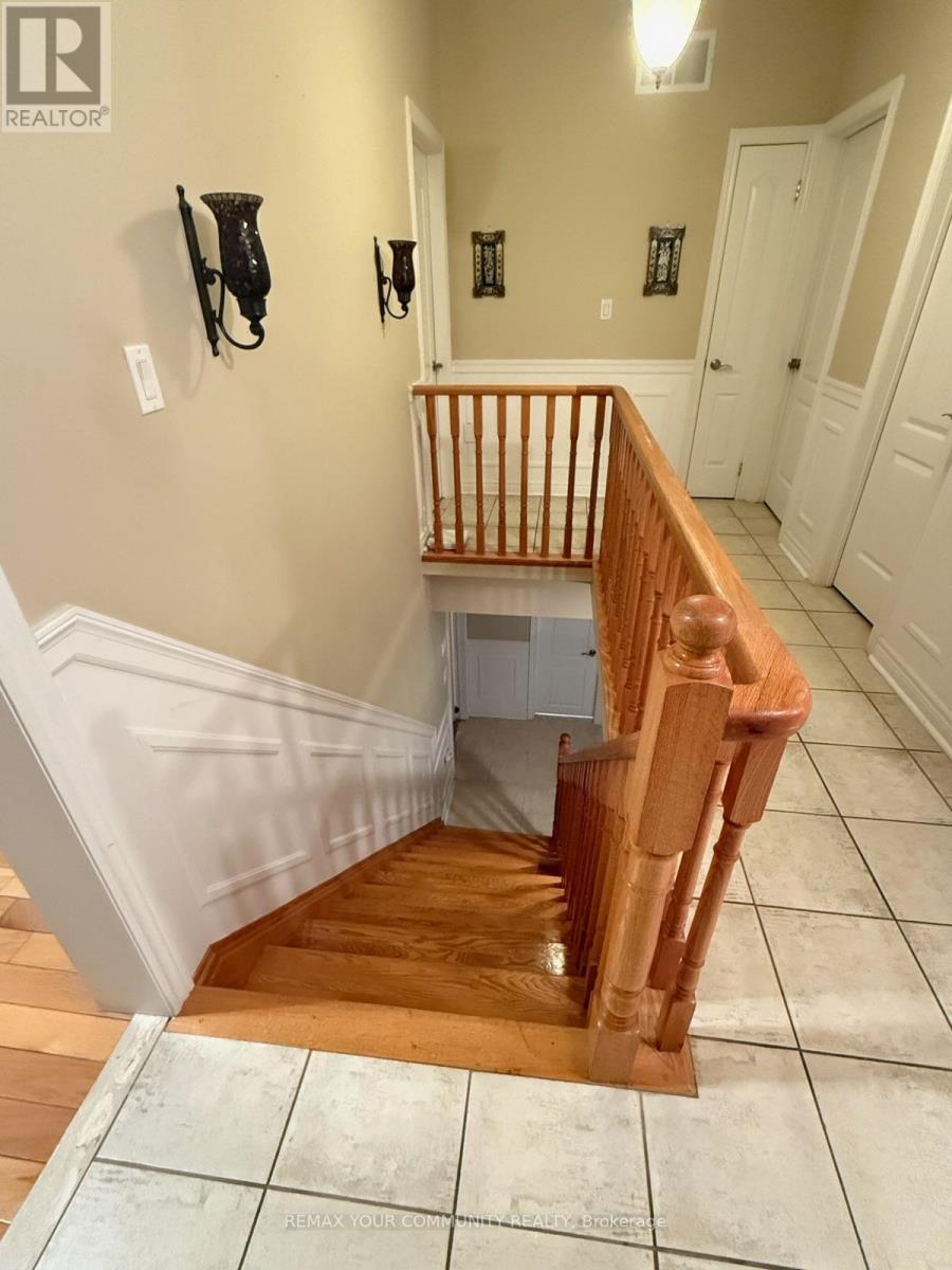 Room - 31 Kaitlin Drive, Richmond Hill, Ontario  L4E 3W6 - Photo 9 - N12717866