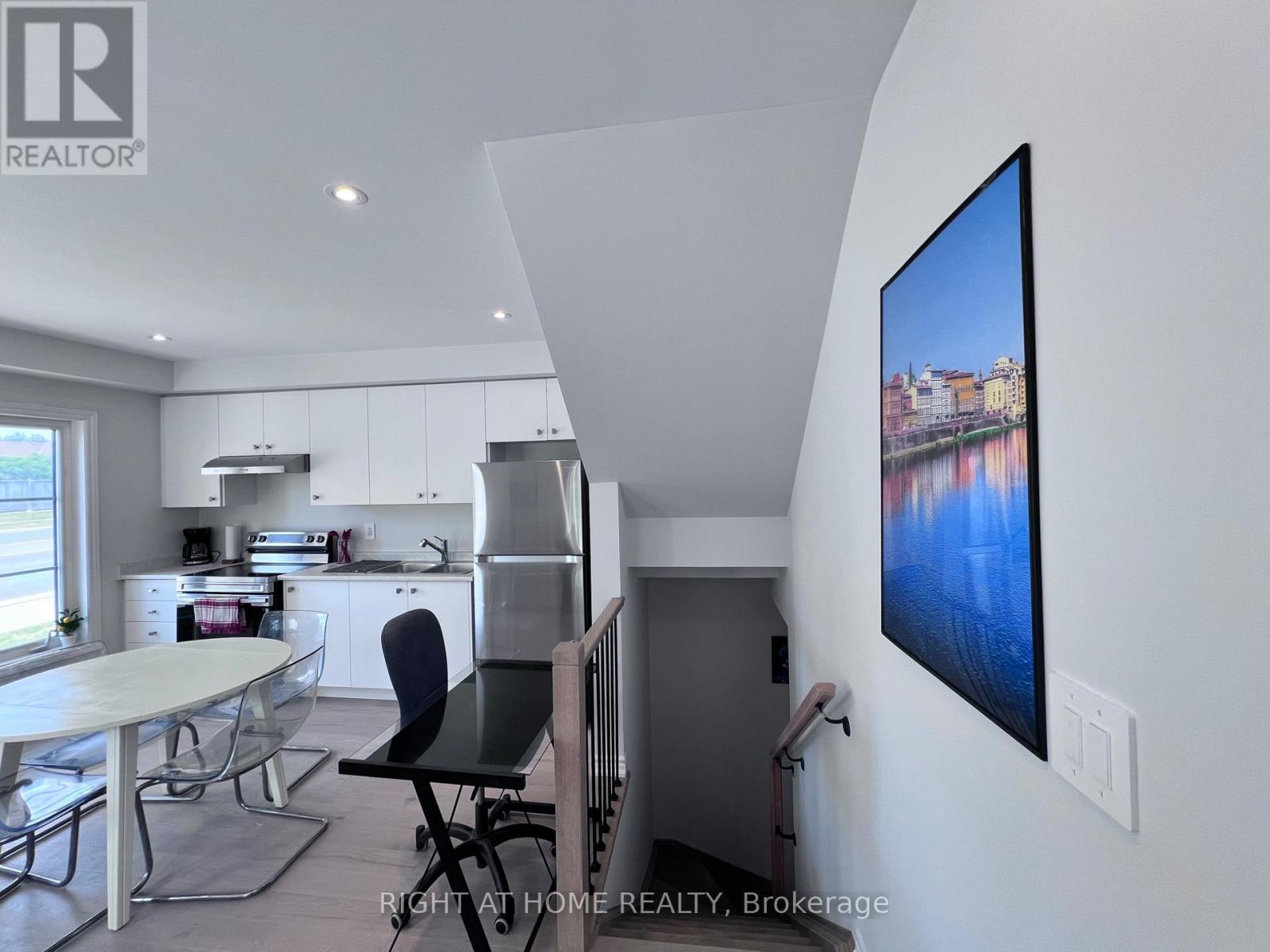 - Suit - 5953 Saigon Street, Mississauga, Ontario  L5V 0E9 - Photo 15 - W12717868