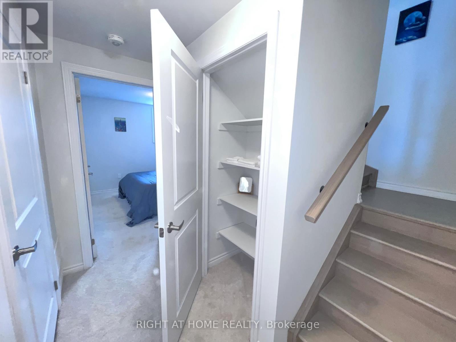 - Suit - 5953 Saigon Street, Mississauga, Ontario  L5V 0E9 - Photo 17 - W12717868