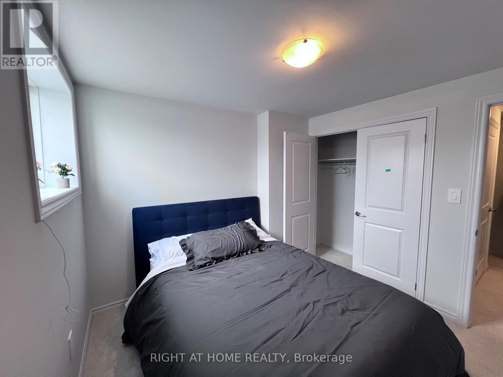 - Suit - 5953 Saigon Street, Mississauga, Ontario  L5V 0E9 - Photo 19 - W12717868