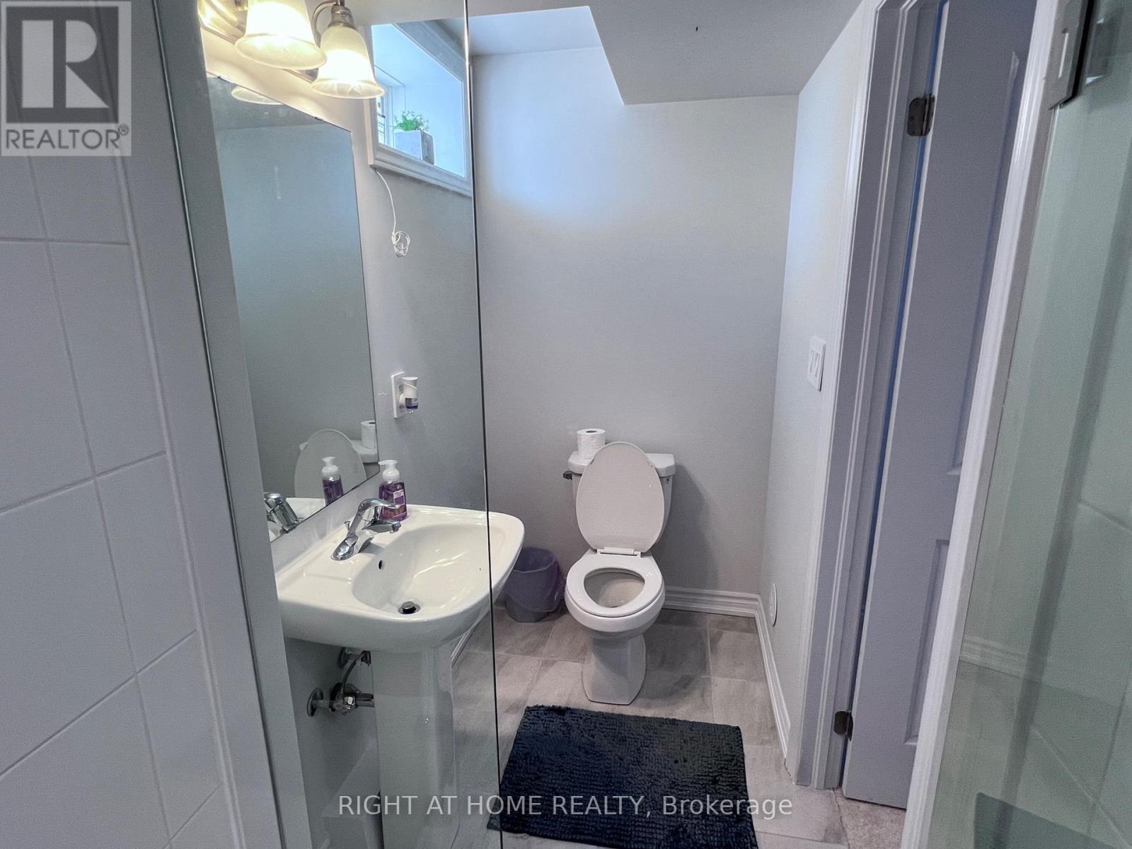 - Suit - 5953 Saigon Street, Mississauga, Ontario  L5V 0E9 - Photo 21 - W12717868