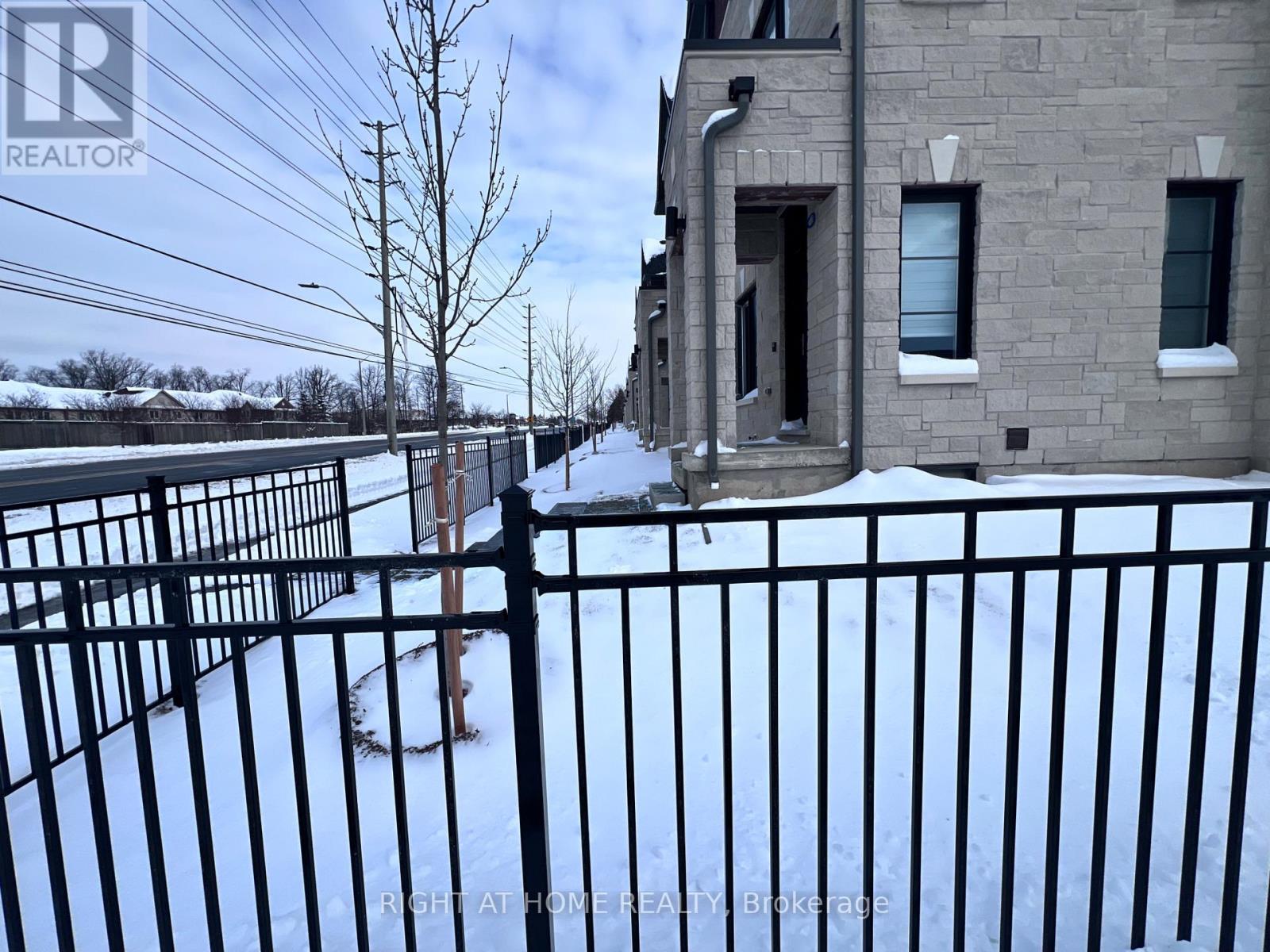 - Suit - 5953 Saigon Street, Mississauga, Ontario  L5V 0E9 - Photo 24 - W12717868