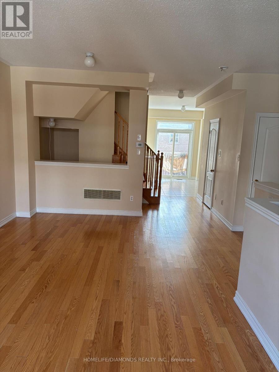 118 Sea Drifter Crescent, Brampton, Ontario  L6P 2S1 - Photo 3 - W12717900