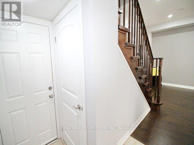 38 Whitmer Street, Milton (Sc Scott), Ontario  L9T 0R5 - Photo 12 - W12717938