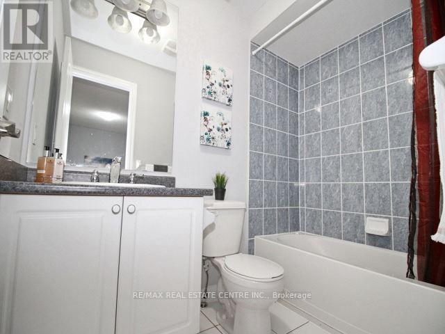 38 Whitmer Street, Milton (Sc Scott), Ontario  L9T 0R5 - Photo 17 - W12717938