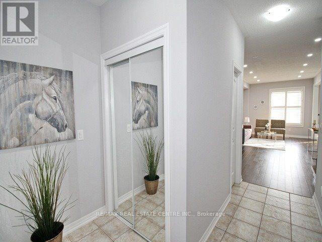 38 Whitmer Street, Milton (Sc Scott), Ontario  L9T 0R5 - Photo 3 - W12717938