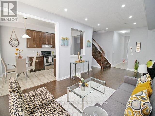 38 Whitmer Street, Milton (Sc Scott), Ontario  L9T 0R5 - Photo 6 - W12717938