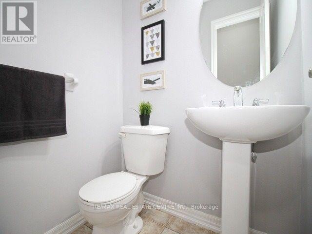 38 Whitmer Street, Milton (Sc Scott), Ontario  L9T 0R5 - Photo 8 - W12717938