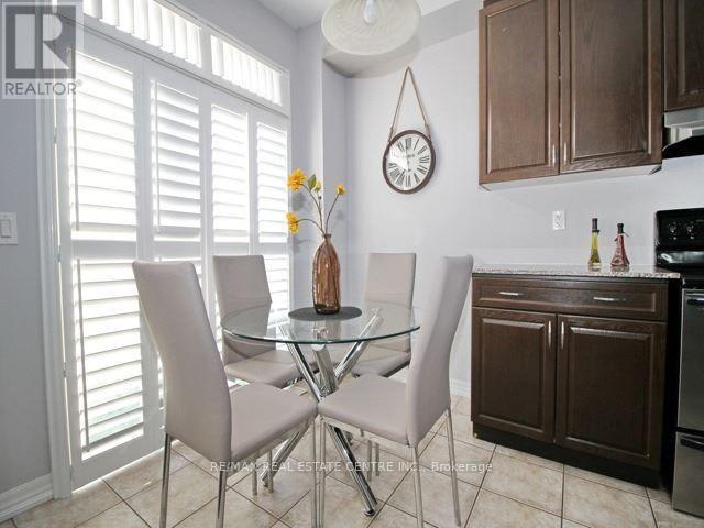 38 Whitmer Street, Milton (Sc Scott), Ontario  L9T 0R5 - Photo 9 - W12717938