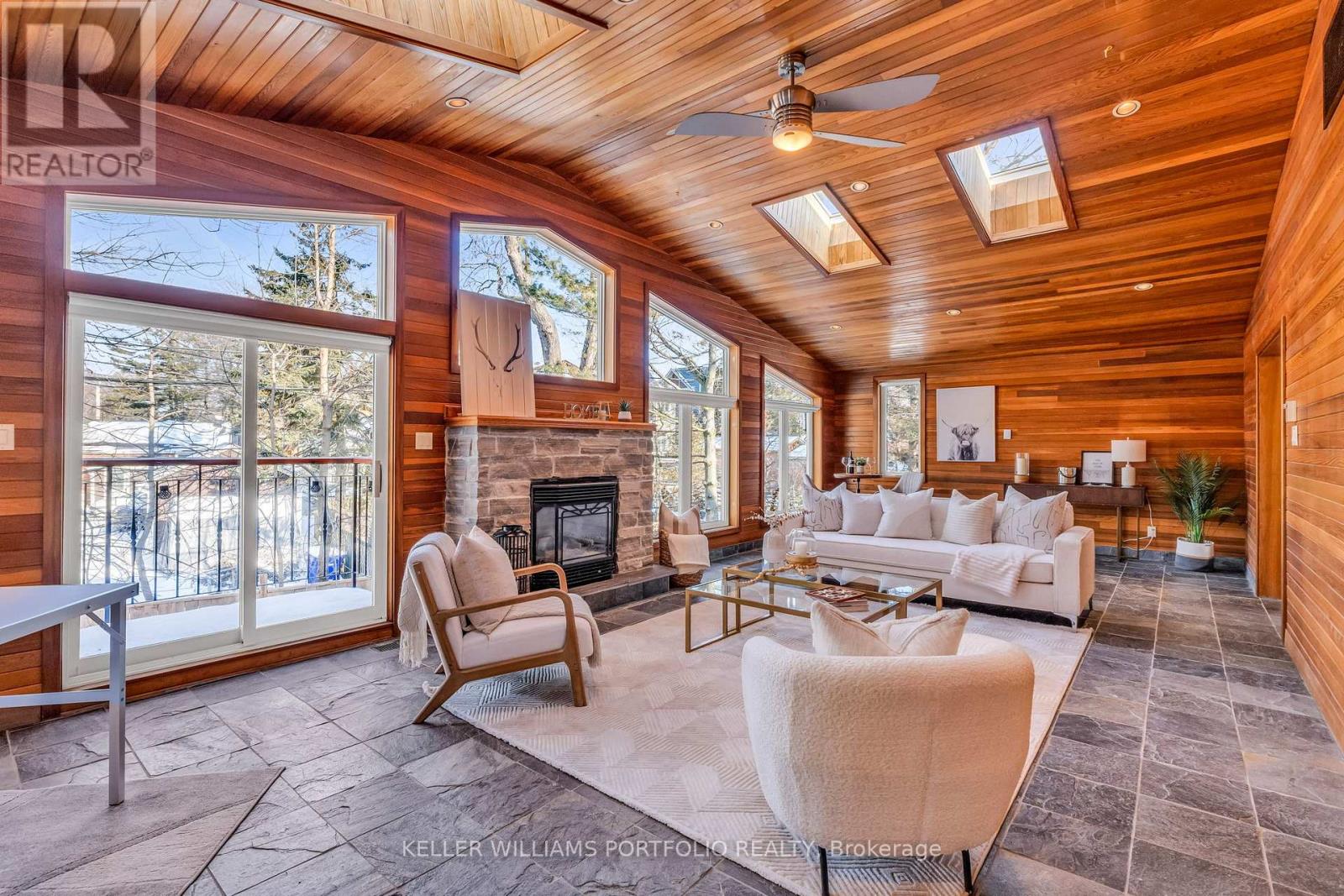 200 Lake Promenade, Toronto, Ontario  M8W 1A8 - Photo 15 - W12717940