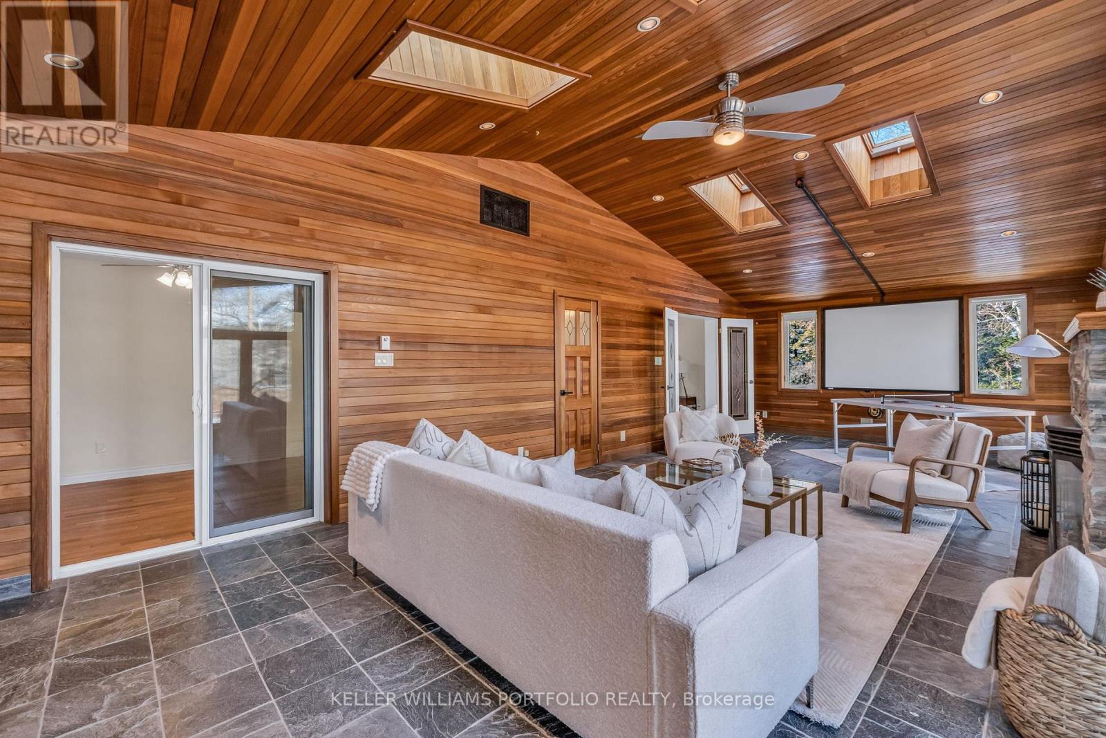 200 Lake Promenade, Toronto, Ontario  M8W 1A8 - Photo 17 - W12717940