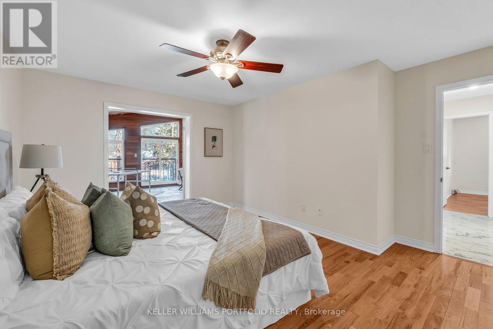 200 Lake Promenade, Toronto, Ontario  M8W 1A8 - Photo 23 - W12717940