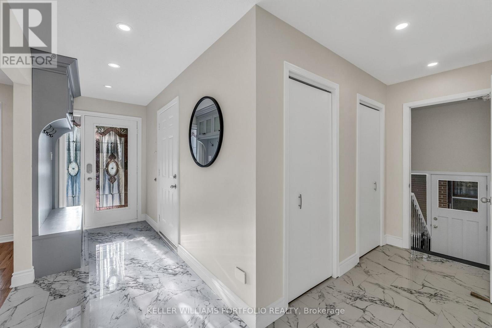 200 Lake Promenade, Toronto, Ontario  M8W 1A8 - Photo 29 - W12717940