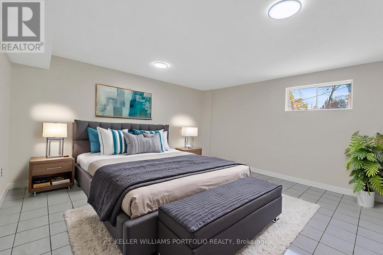 200 Lake Promenade, Toronto, Ontario  M8W 1A8 - Photo 34 - W12717940