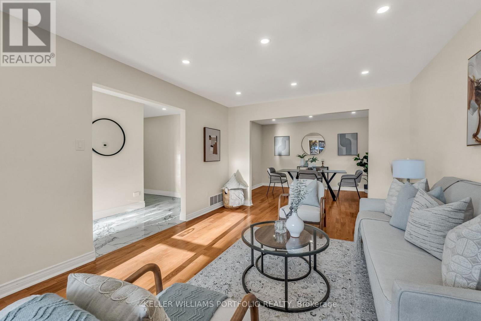 200 Lake Promenade, Toronto, Ontario  M8W 1A8 - Photo 6 - W12717940