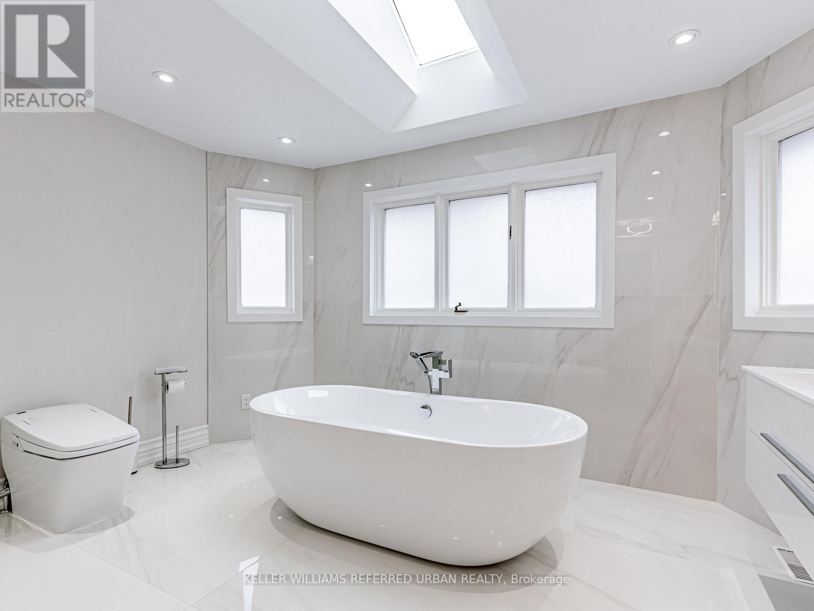 33 Redberry Parkway, Toronto, Ontario  M6L 2J7 - Photo 24 - W12717970