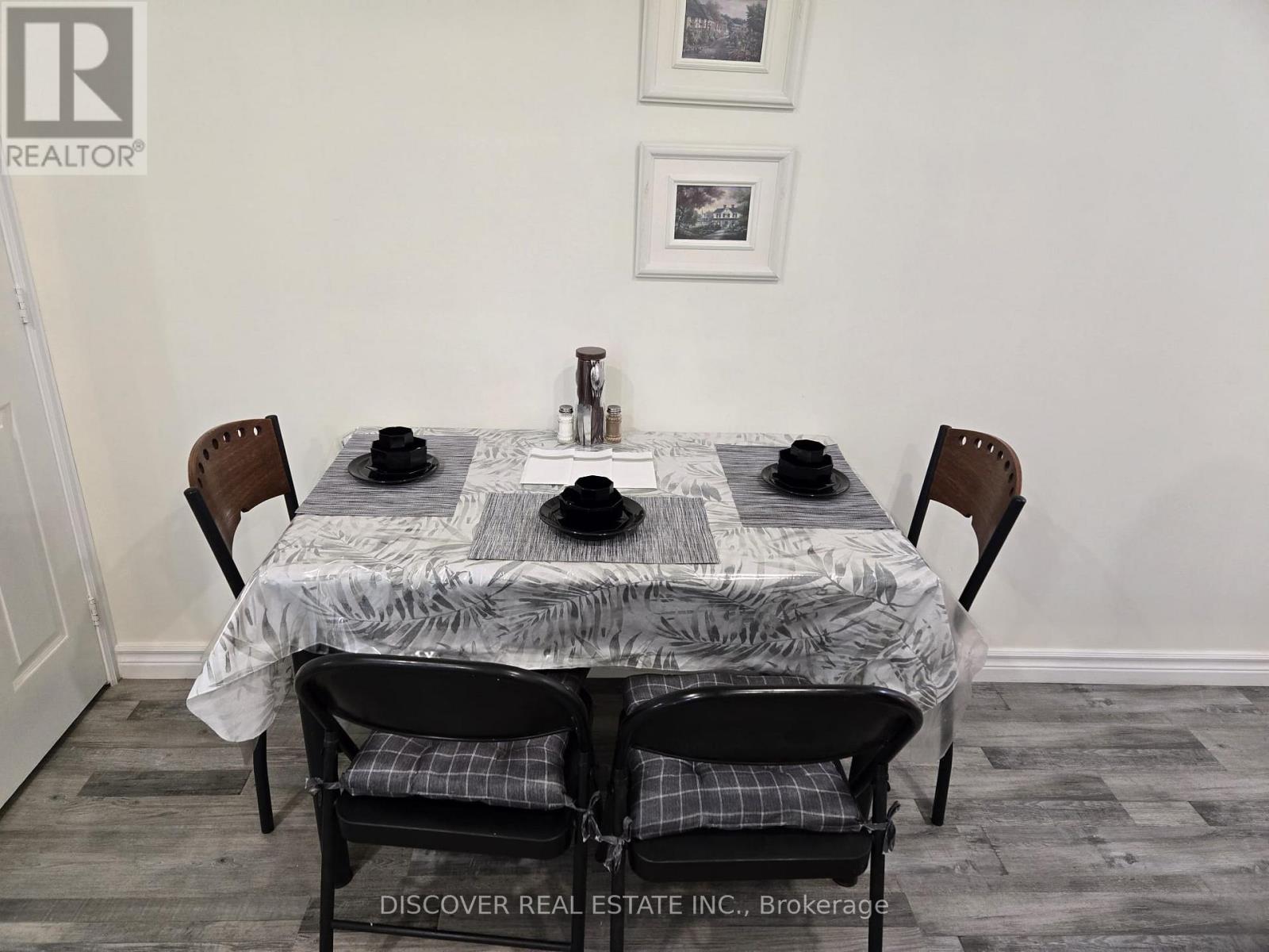 Room - 963 Hampton Crescent, Mississauga, Ontario  L5G 4G7 - Photo 16 - W12718026