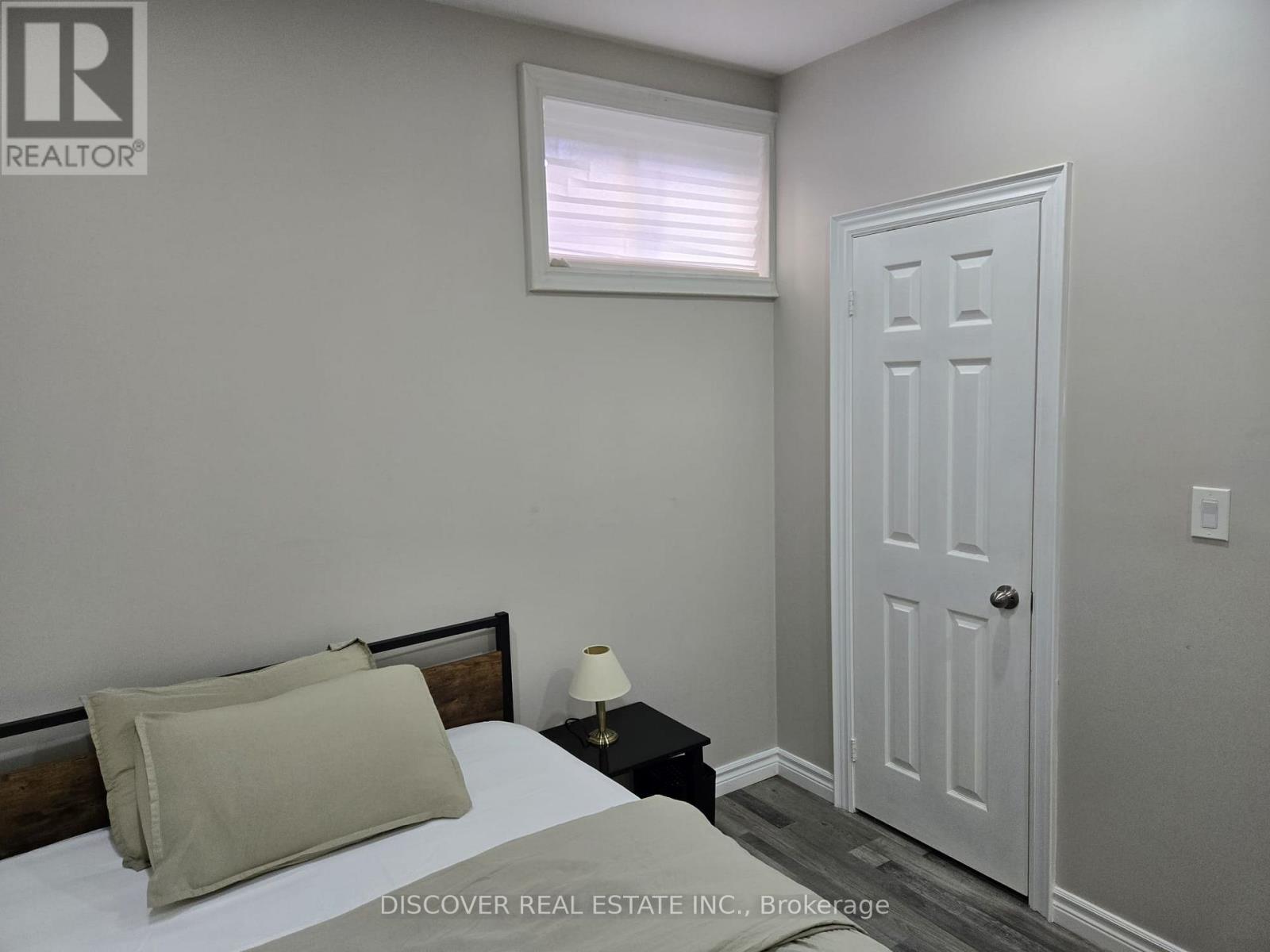 Room - 963 Hampton Crescent, Mississauga, Ontario  L5G 4G7 - Photo 27 - W12718026