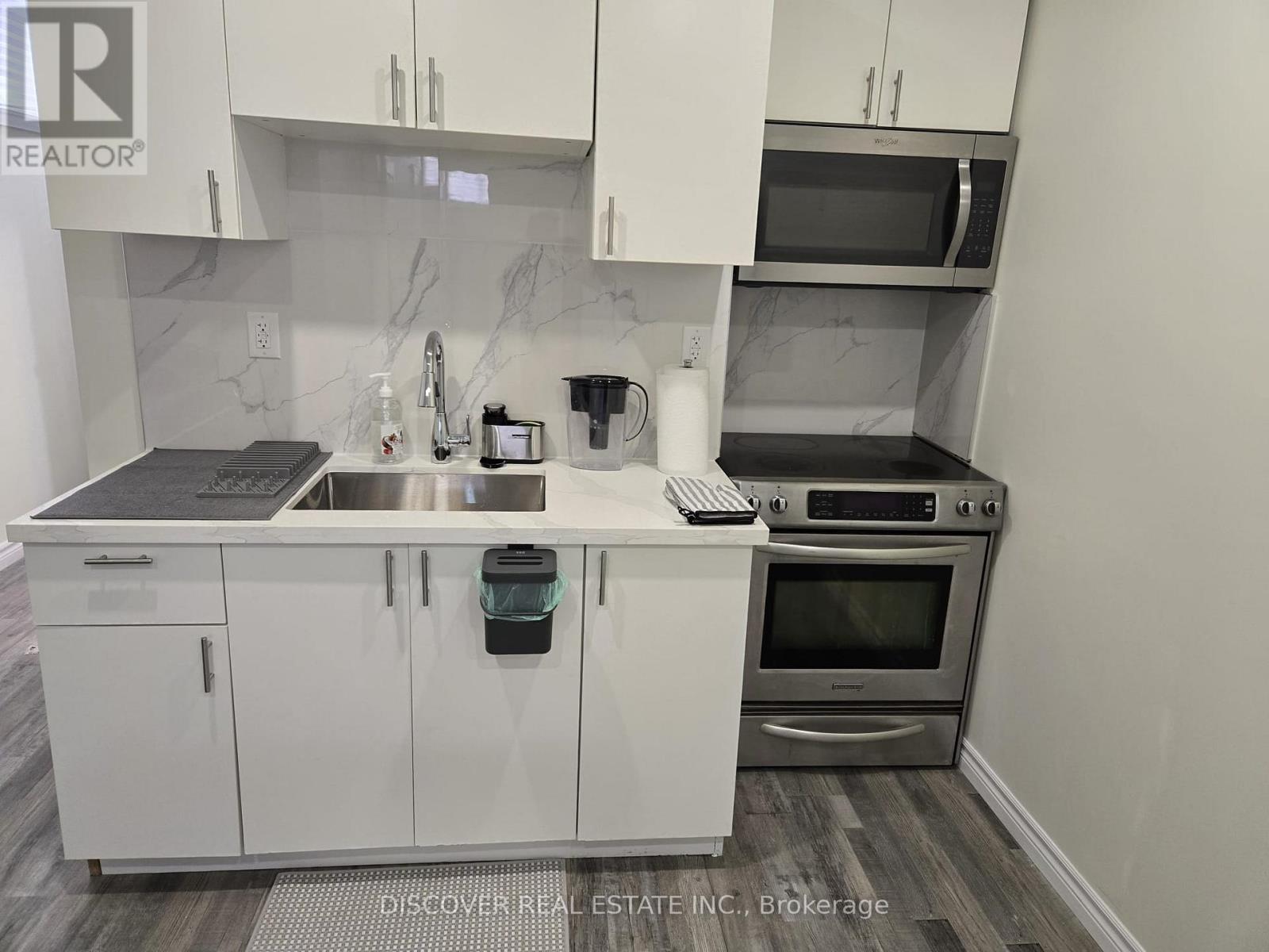 Room - 963 Hampton Crescent, Mississauga, Ontario  L5G 4G7 - Photo 45 - W12718026