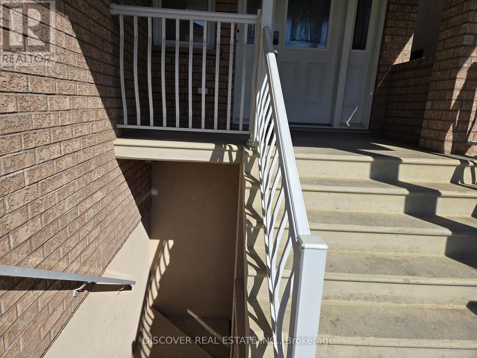 Room - 963 Hampton Crescent, Mississauga, Ontario  L5G 4G7 - Photo 49 - W12718026