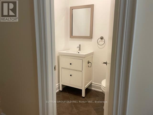 402 - 133 Dunn Avenue, Toronto, Ontario  M6K 2R8 - Photo 10 - W12718036