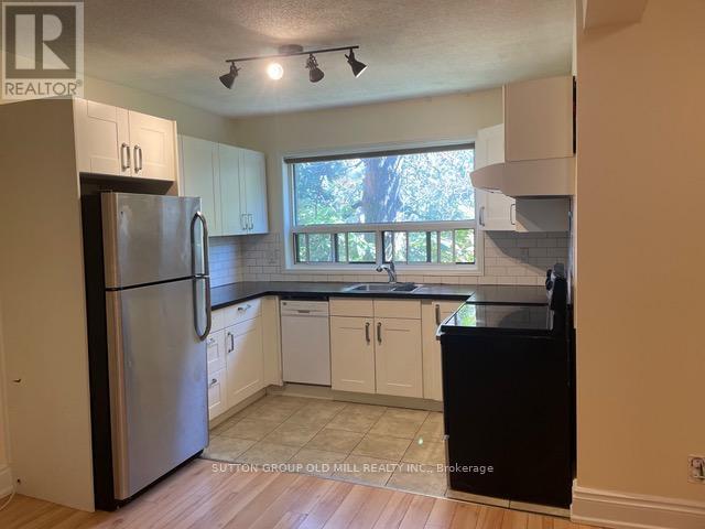 402 - 133 Dunn Avenue, Toronto, Ontario  M6K 2R8 - Photo 5 - W12718036