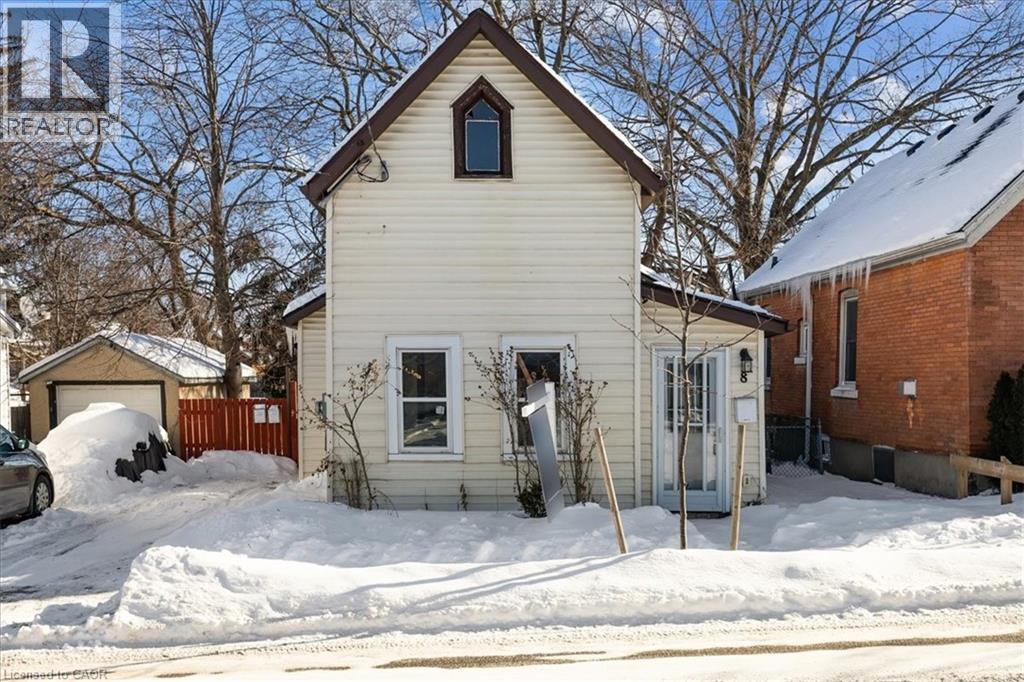 8 Tasker Street, St. Catharines, Ontario  L2R 3Z8 - Photo 1 - 40800029