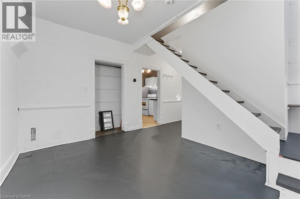 8 Tasker Street, St. Catharines, Ontario  L2R 3Z8 - Photo 19 - 40800029