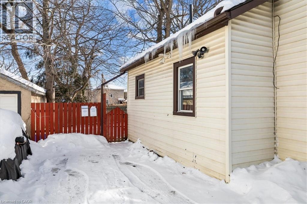 8 Tasker Street, St. Catharines, Ontario  L2R 3Z8 - Photo 23 - 40800029