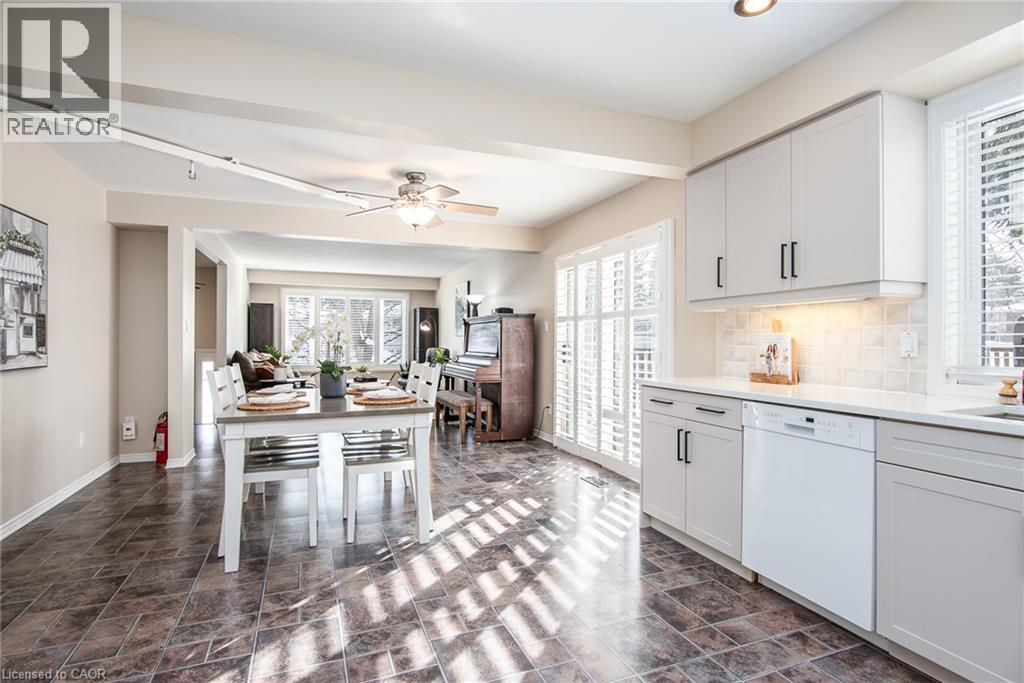 216 Northlake Drive, Waterloo, Ontario  N2V 1A8 - Photo 18 - 40799869