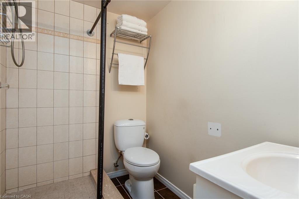 216 Northlake Drive, Waterloo, Ontario  N2V 1A8 - Photo 37 - 40799869