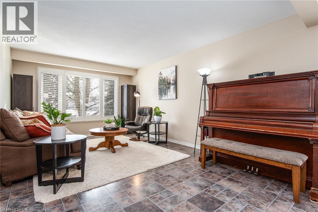 216 Northlake Drive, Waterloo, Ontario  N2V 1A8 - Photo 6 - 40799869