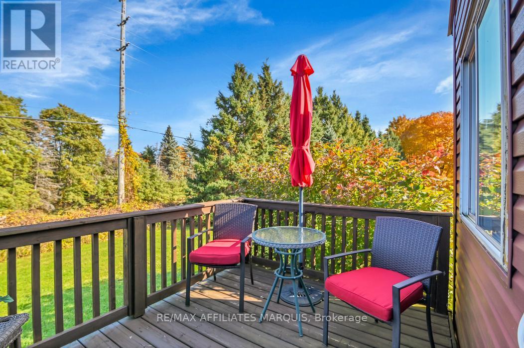 81 Trotters Lane, Rideau Lakes, Ontario  K0G 1X0 - Photo 23 - X12403044