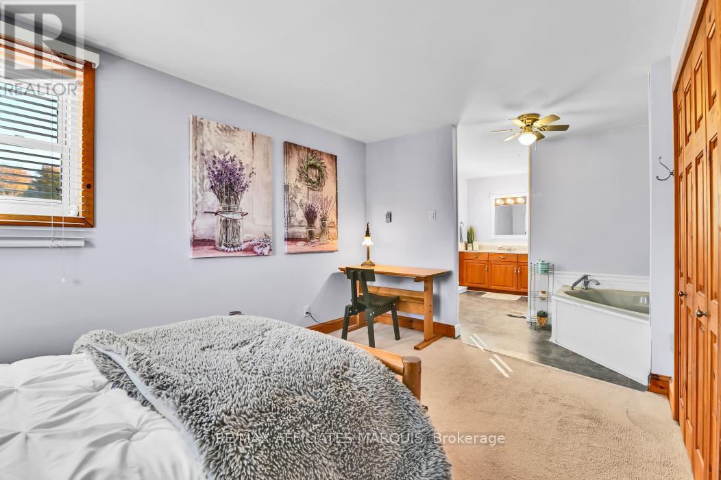 81 Trotters Lane, Rideau Lakes, Ontario  K0G 1X0 - Photo 18 - X12403044