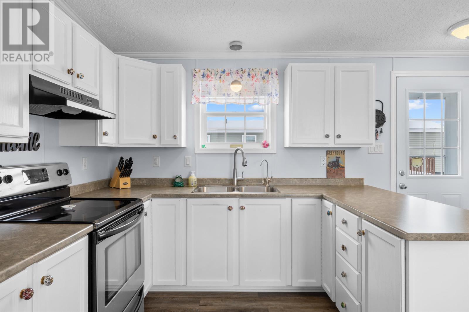 23 Brandan Carter Avenue, Summerside, Prince Edward Island  C1N 0B6 - Photo 15 - 202601269