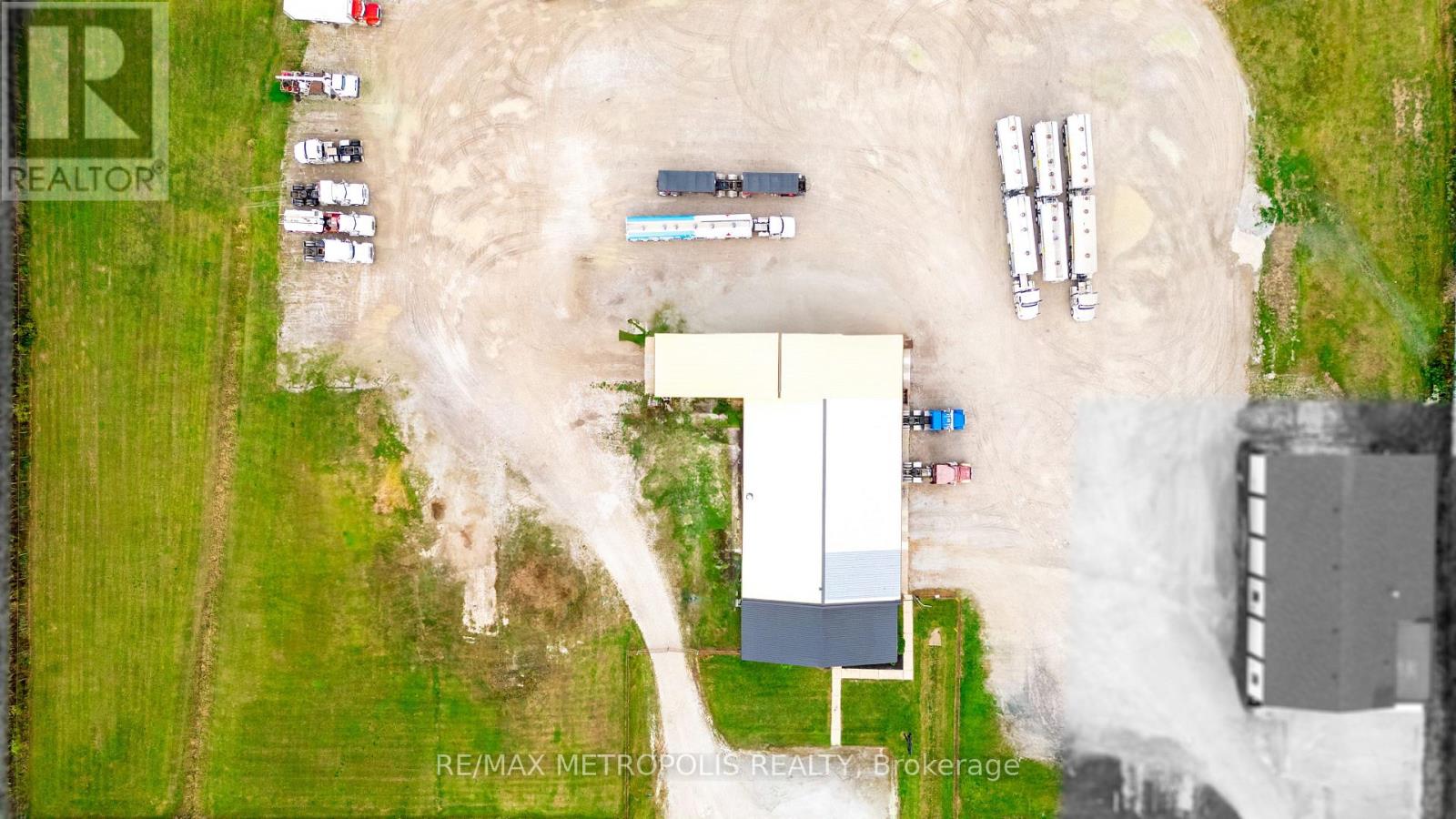 4216 Waterworks Road, Petrolia, Ontario  N0N 1R0 - Photo 5 - X12717872