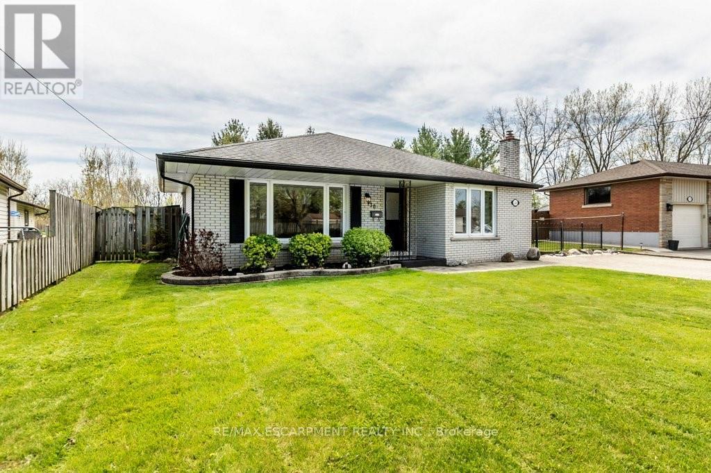 30 Terrace Avenue, Welland, Ontario  L3C 2C4 - Photo 2 - X12718010