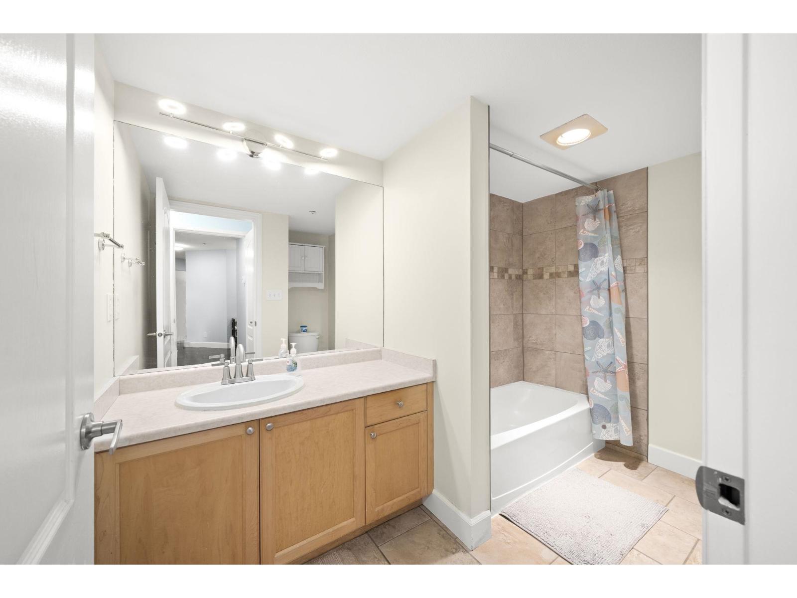 105 5450 208 Street, Langley, British Columbia  V3A 2J9 - Photo 16 - R3081374