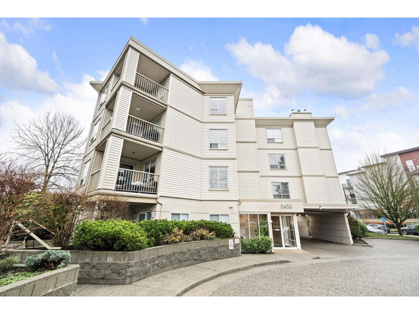 105 5450 208 STREET, Langley, British Columbia