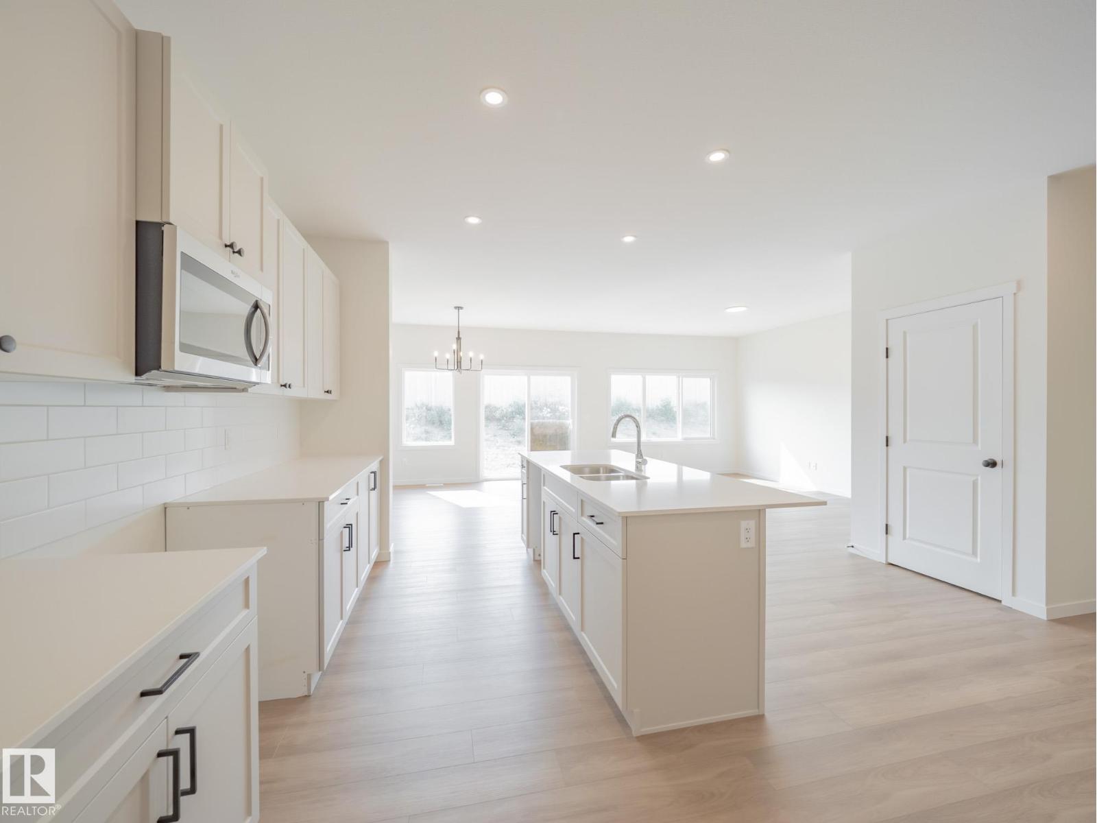 20719 24 Av Nw, Edmonton, Alberta  T6M 2C4 - Photo 13 - E4470659