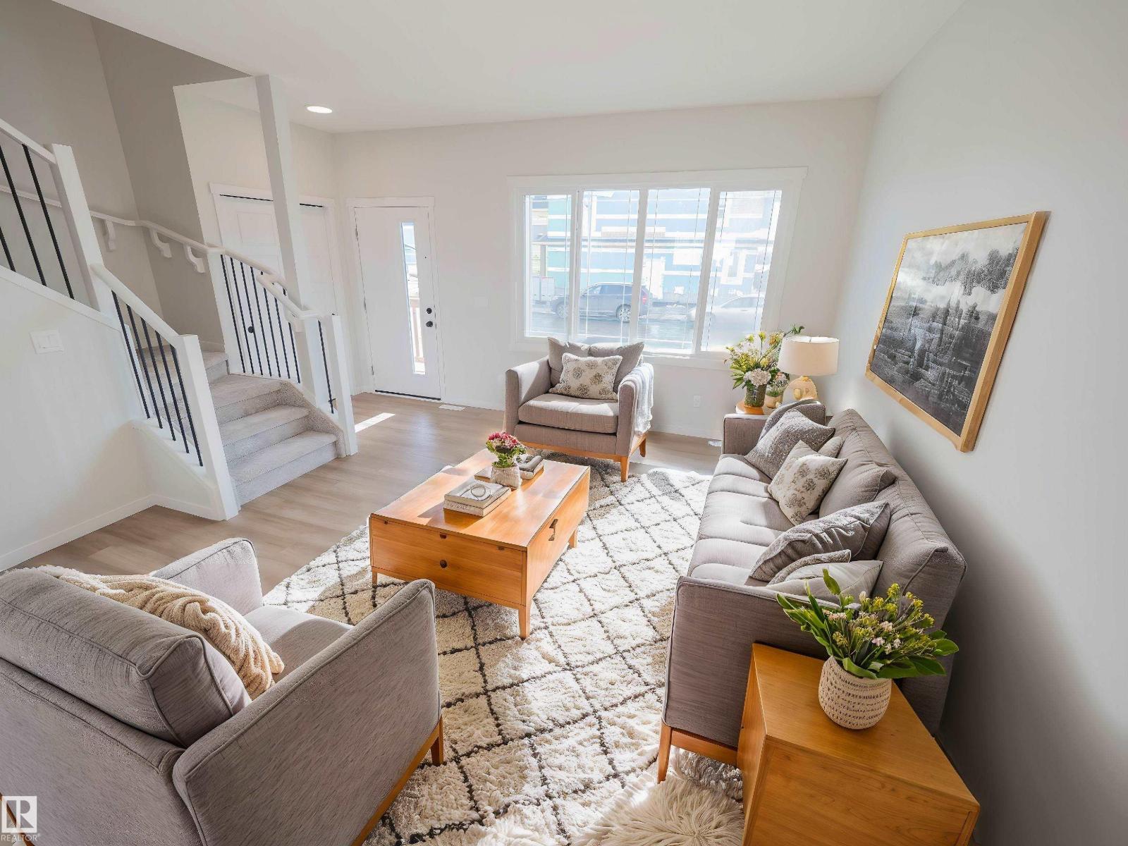 1332 14 AV NW, edmonton, Alberta