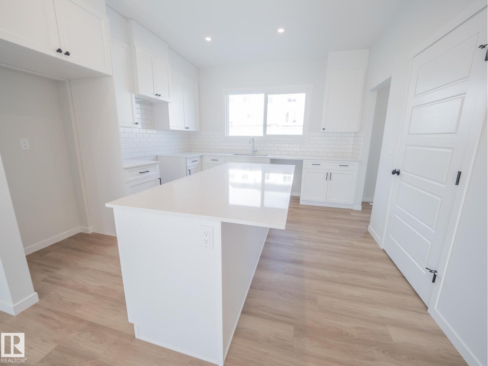 1332 14 Av Nw, Edmonton, Alberta  T6T 2W1 - Photo 10 - E4470661