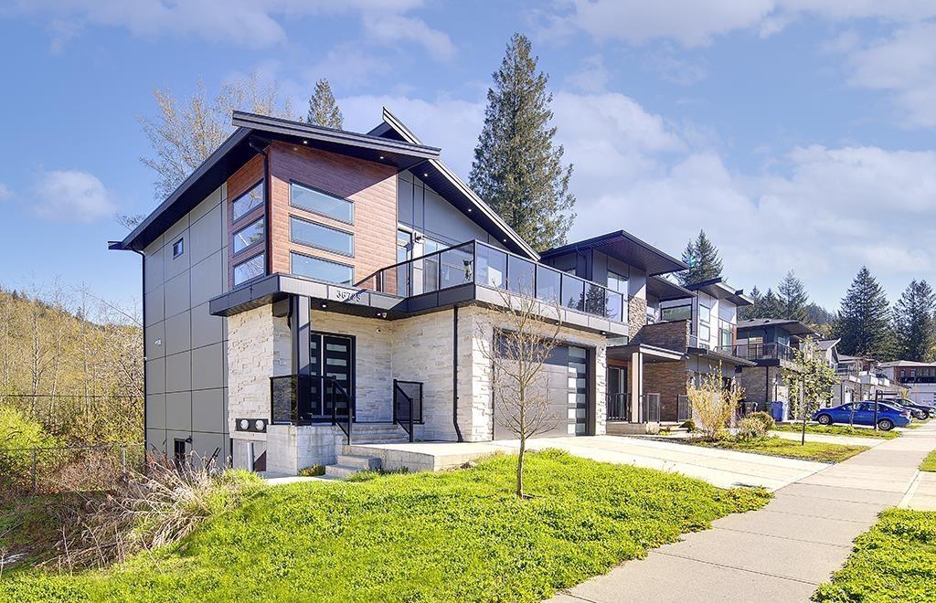 36725 Carl Creek Crescent, Abbotsford, British Columbia  V3G 0H4 - Photo 3 - R3080900