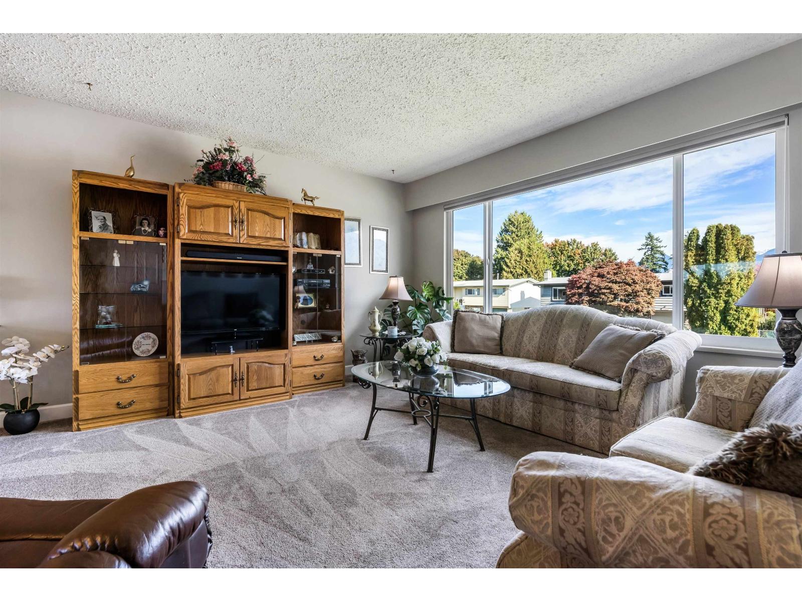 6961 Sheffield Way, Sardis East Vedder, Chilliwack, British Columbia  V2R 3T2 - Photo 2 - R3081857