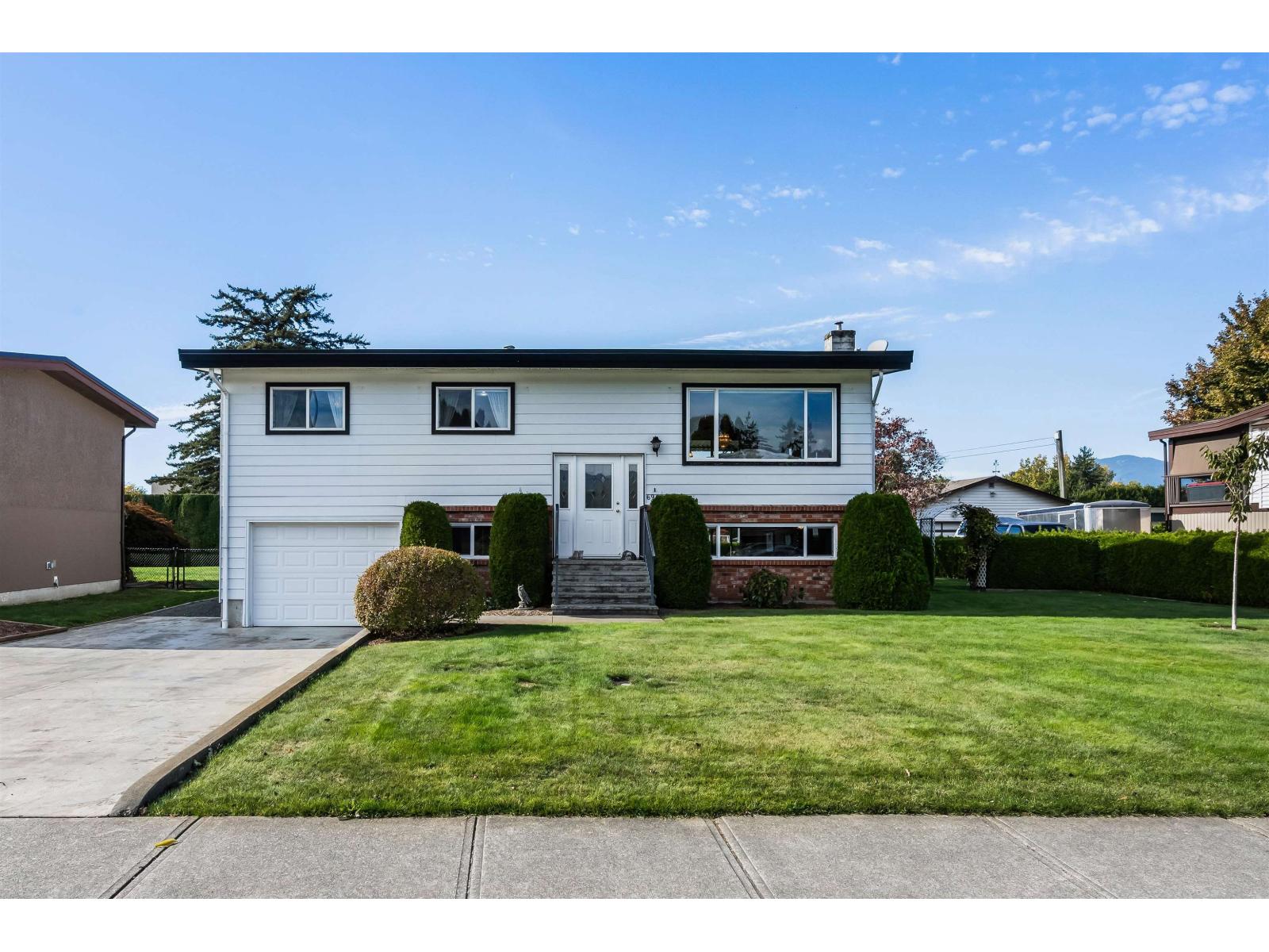 6961 Sheffield Way, Sardis East Vedder, Chilliwack, British Columbia  V2R 3T2 - Photo 1 - R3081857