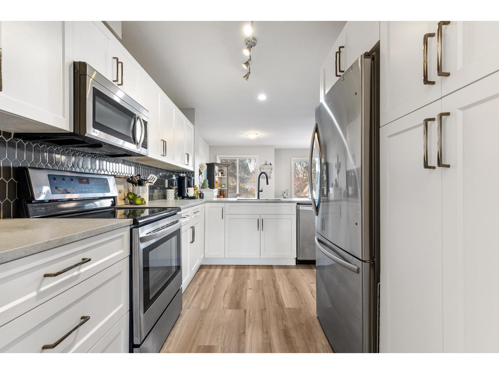 7 46321 Cessna Drive, Chilliwack Proper South, Chilliwack, British Columbia  V2P 1A7 - Photo 9 - R3081816