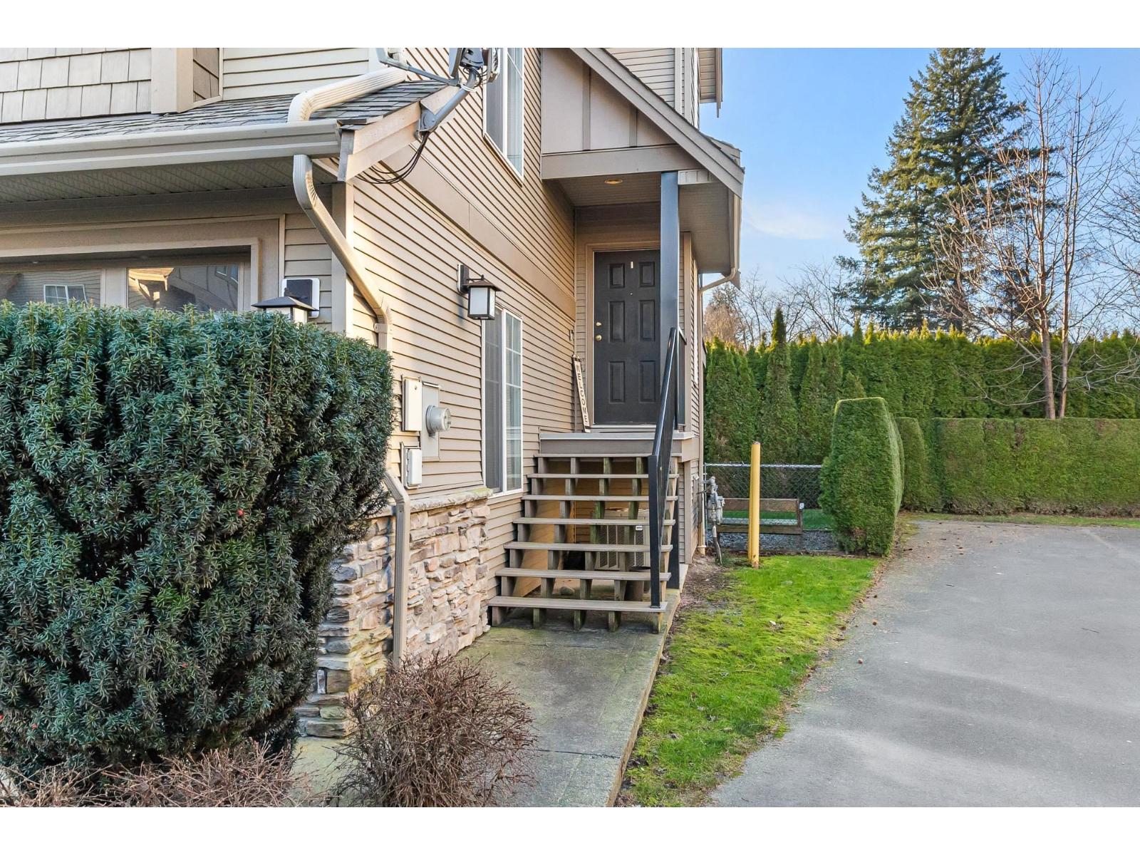 7 46321 Cessna Drive, Chilliwack Proper South, Chilliwack, British Columbia  V2P 1A7 - Photo 8 - R3081816