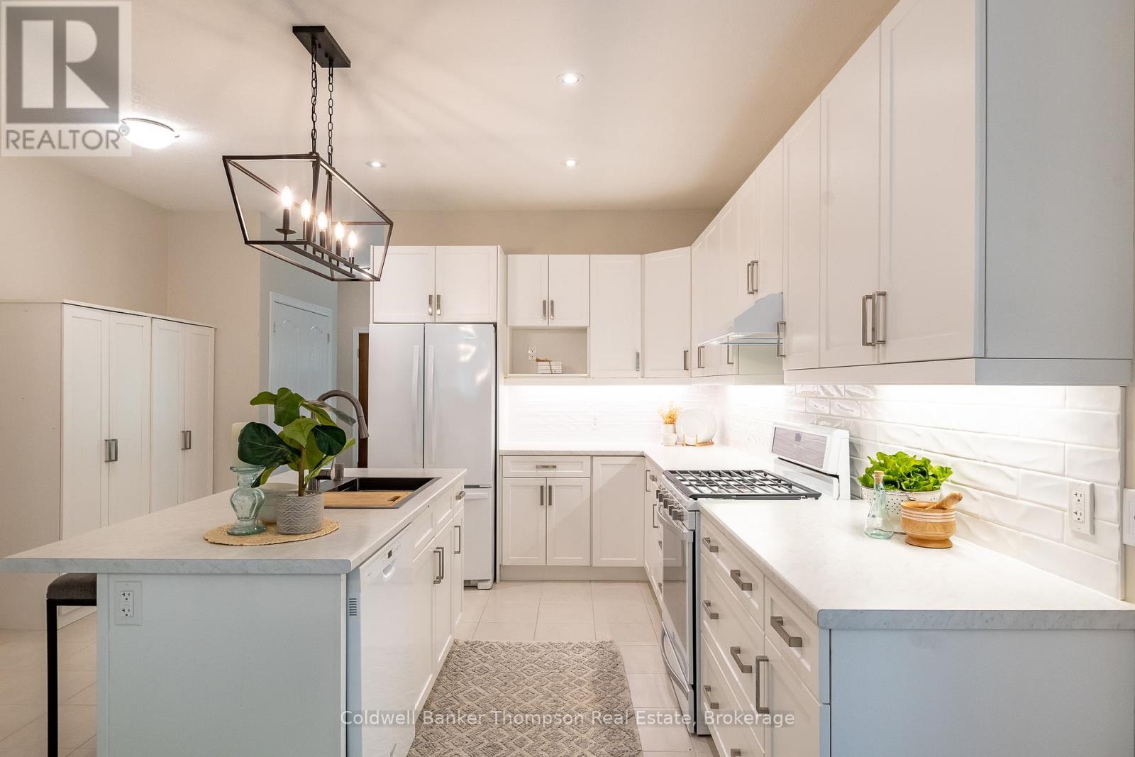 36 Serenity Place Crescent, Huntsville, Ontario  P1H 0C4 - Photo 11 - X12649124