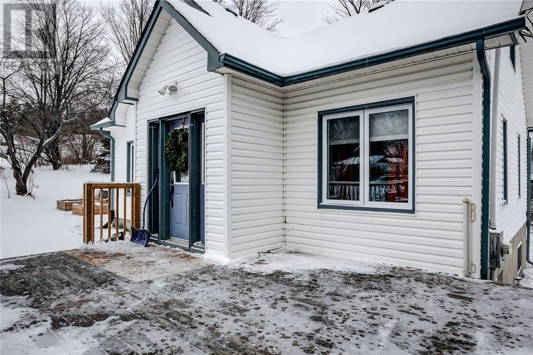 904 Howey Drive, Sudbury, Ontario  P3B 1H4 - Photo 1 - 2126167