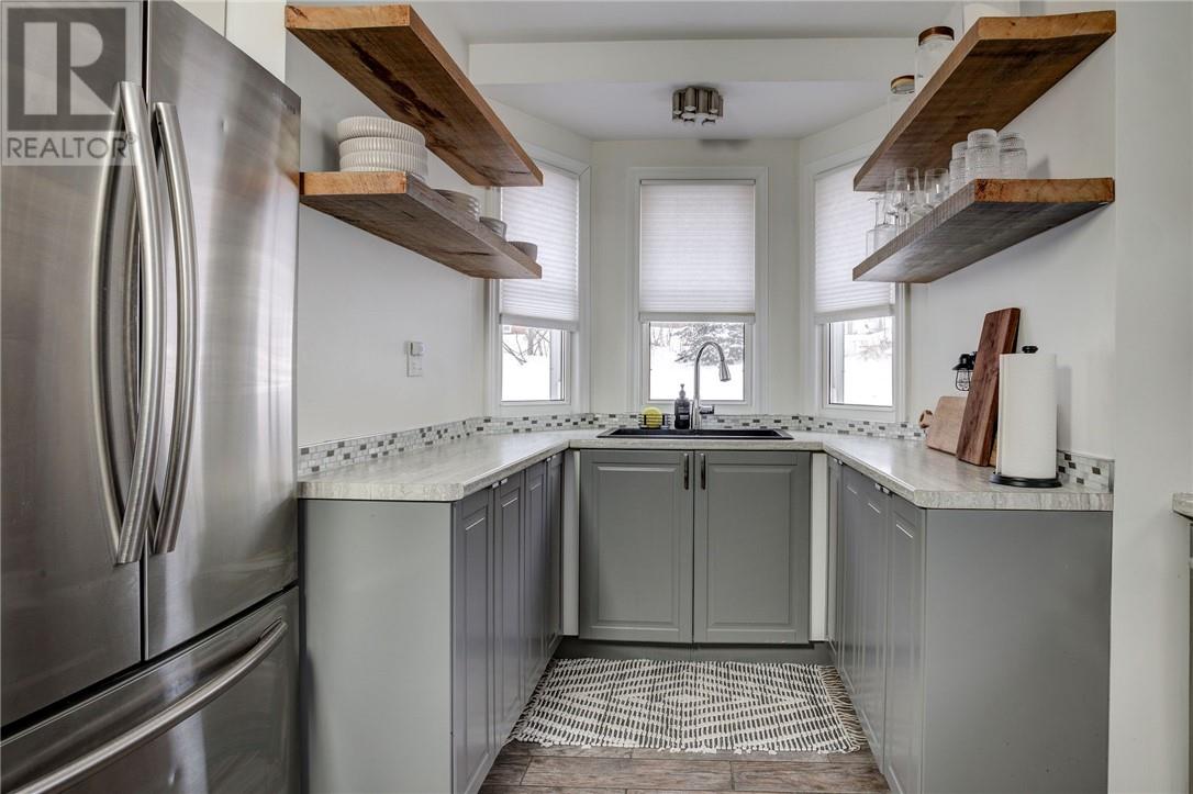 904 Howey Drive, Sudbury, Ontario  P3B 1H4 - Photo 3 - 2126167